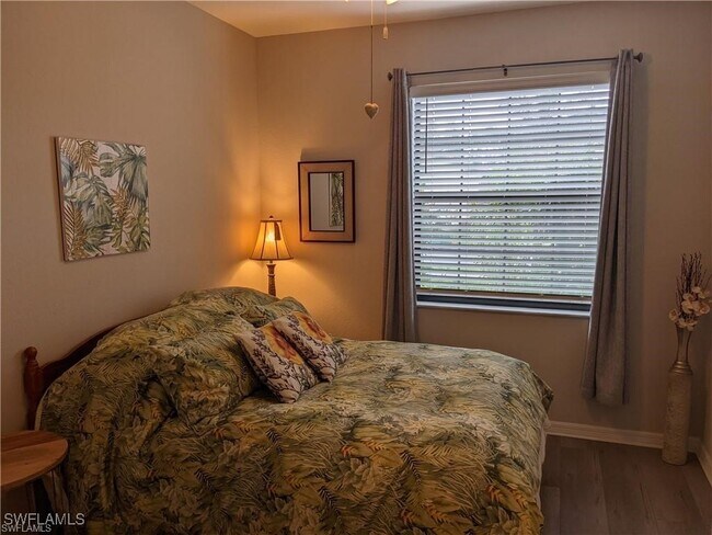 Building Photo - 9264 Shadow Oak Ln