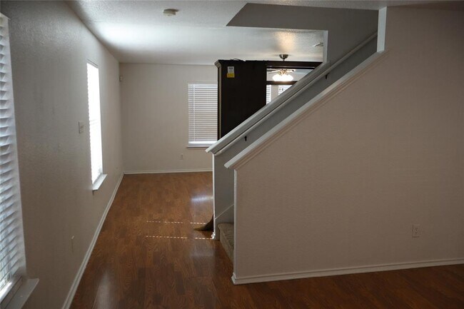 Building Photo - 5204 Mathra Dr