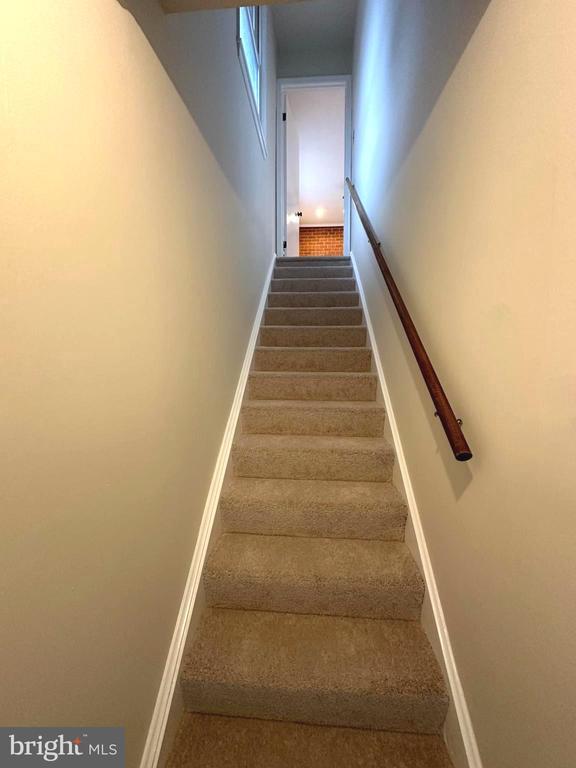 Building Photo - 4037 Olney Laytonsville Rd