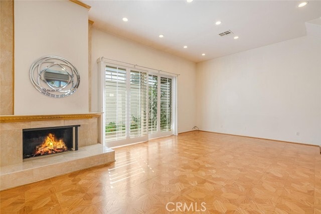 Building Photo - 5216 Lindley Ave