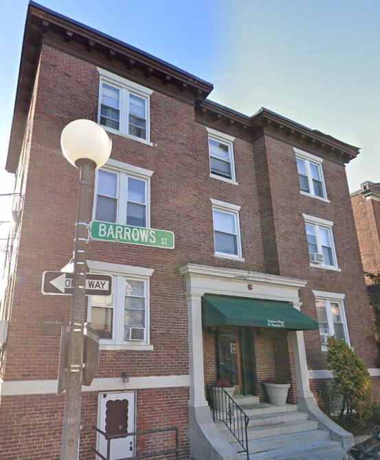 Building Photo - 15 Barrows St