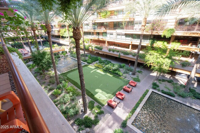 Primary Photo - 7137 E Rancho Vista Dr