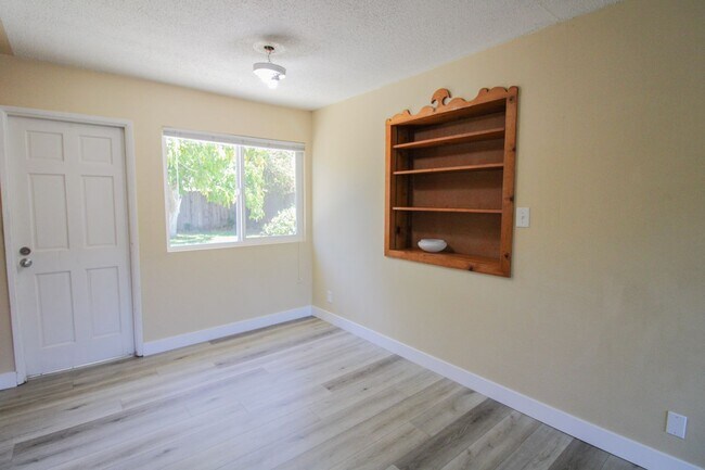 Building Photo - 1778 Vicente Dr