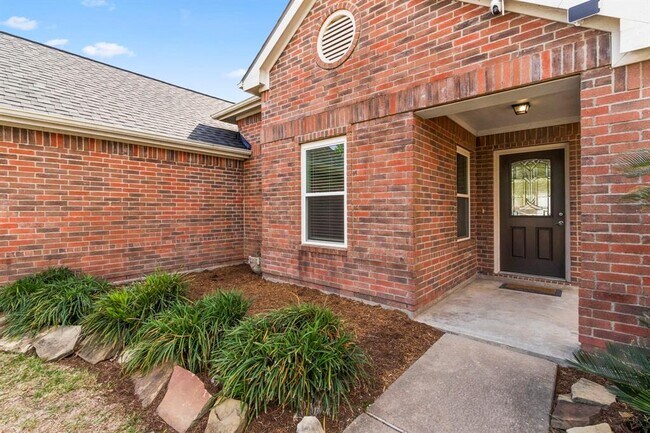 Building Photo - 1204 Gerona Blvd