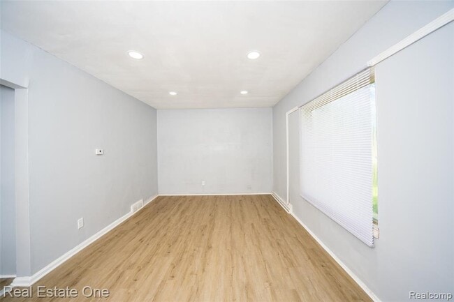 Building Photo - 22675 Santa Maria St