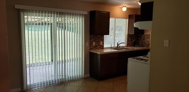 Building Photo - 7434 Mountain Oak Trail