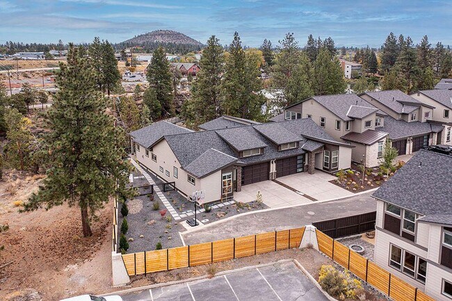 Primary Photo - Home on the River in NW Bend