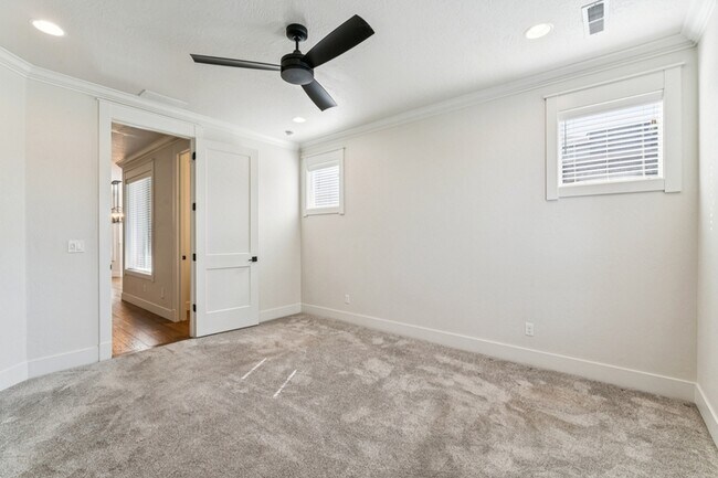 Building Photo - 3243 S Sedgebrook Ln