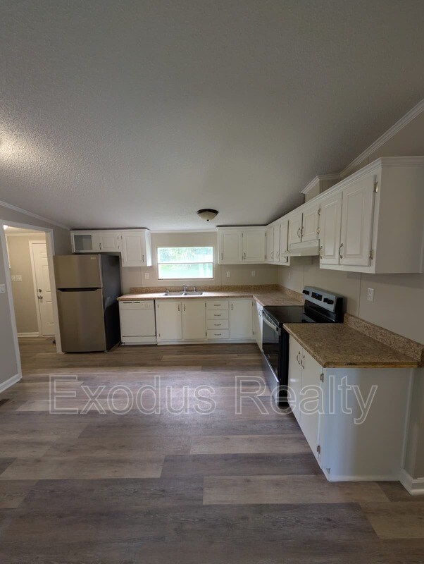 Building Photo - 38 Paul Revere Ln