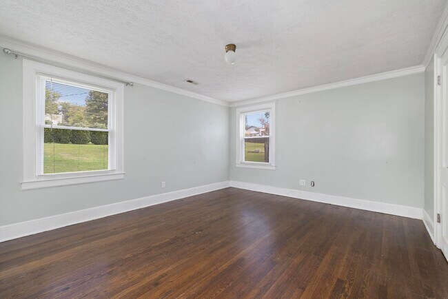 Building Photo - 314 Crossway Rd