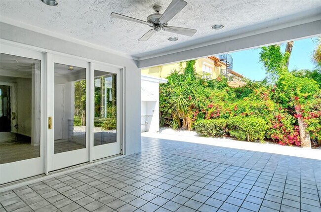 Building Photo - 2800 Casey Key Rd
