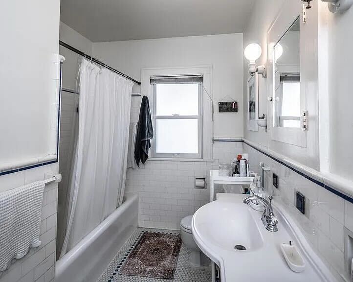 Bathroom - 4942 Lyndale Ave S