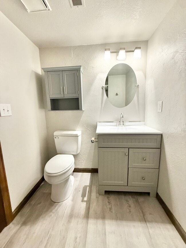 Building Photo - 6515 Flintridge Dr