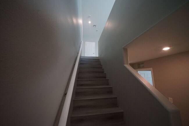 Building Photo - Showings Available Now