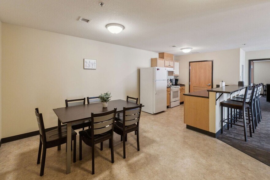 Building Photo - 1695 N Lexington-Springmill Rd