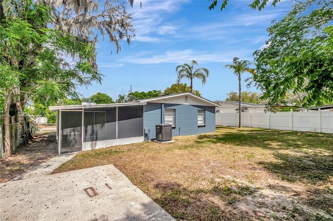 Building Photo - 7015 Filbert Ln