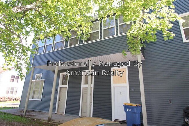 Building Photo - 303 Indiana Ave NW