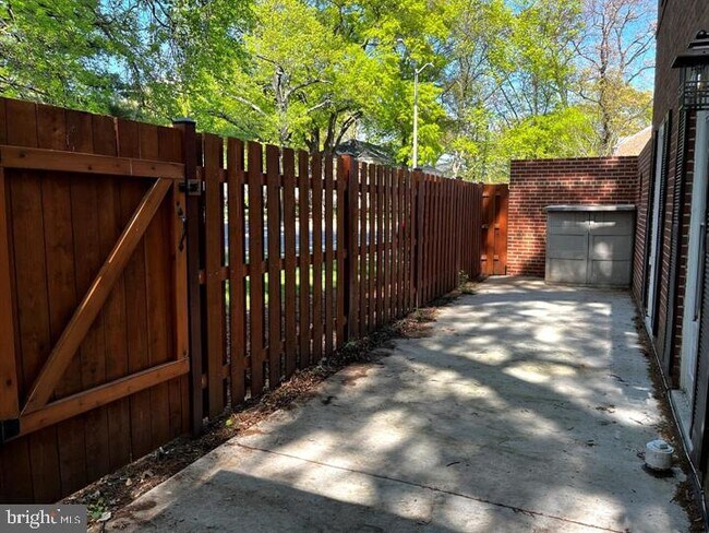 Building Photo - 4401 Arlington Blvd