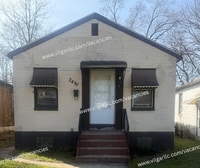 Building Photo - Newly Renovated 2-Bedroom • 1-Bathroom Home