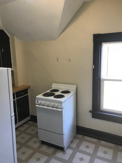 Kitchen - 123 S 5th St