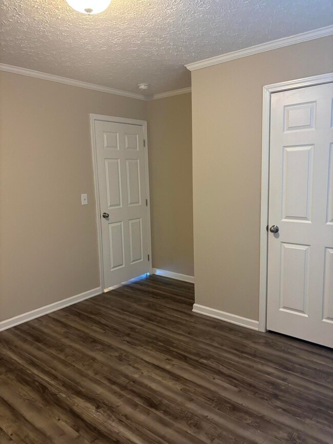 Building Photo - 205 Joy Rd