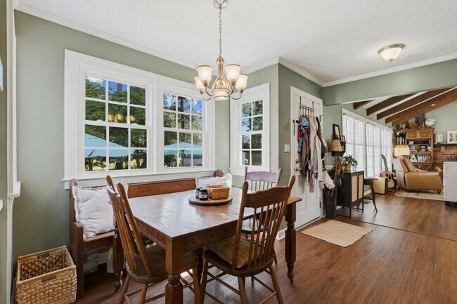 Building Photo - 206 Ramblewood Dr
