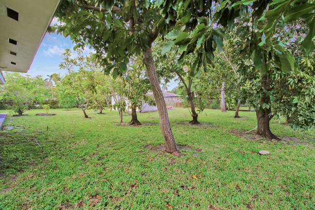 Building Photo - 1231 SW 32nd St