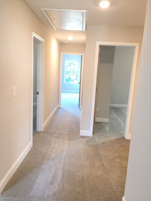 Building Photo - 571 Omnia Ct