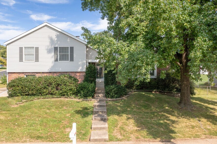Building Photo - 2516 Westminister Dr