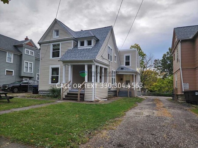 Building Photo - 145 Rhodes Ave