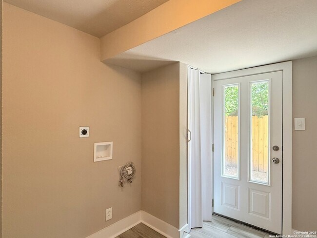 Building Photo - 312 Avondale Ave