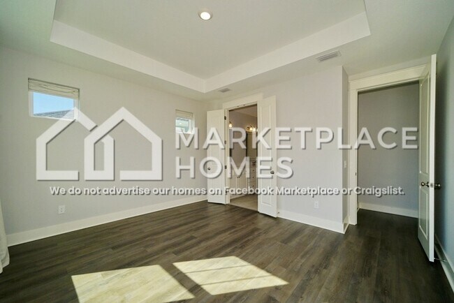 Building Photo - 1067 Harrison Bayou Dr