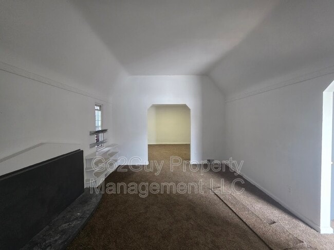 Building Photo - 5234 Berkshire St