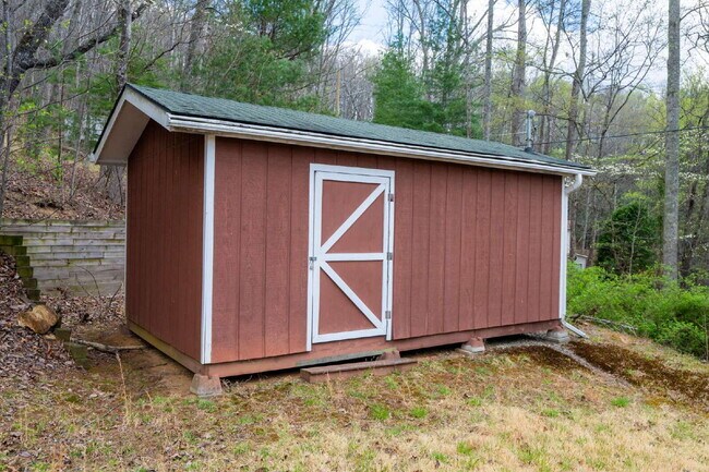 Building Photo - Fairview Retreat | 3BR/3BA with Finished Basement, 2-Car Garage & Private Yard — 17 Min to Asheville