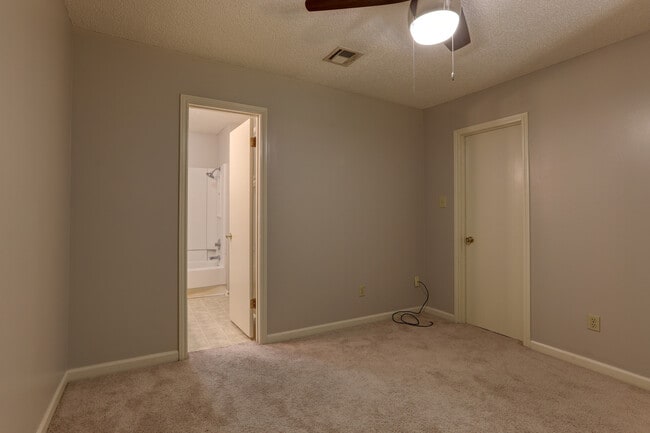 Building Photo - 205 Long Plantation Blvd