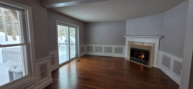 Building Photo - *** PENDING *** Beautiful 2-Bedroom Townhouse at CornerStone Condominiums