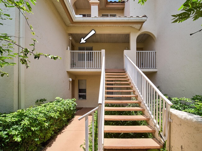 Building Photo - 13201 Glenmoor Dr