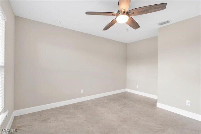 Building Photo - 1241 NW 37th Pl