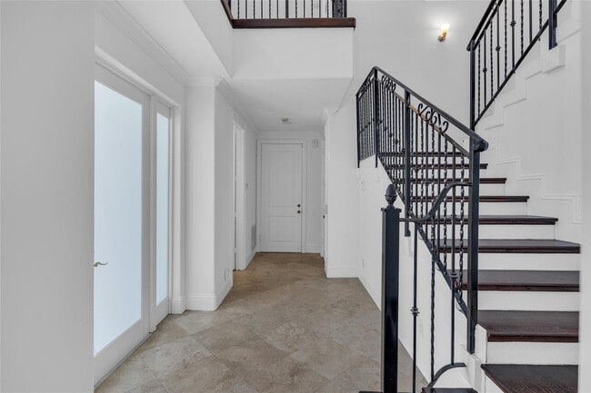 Building Photo - 416 SW 11th St