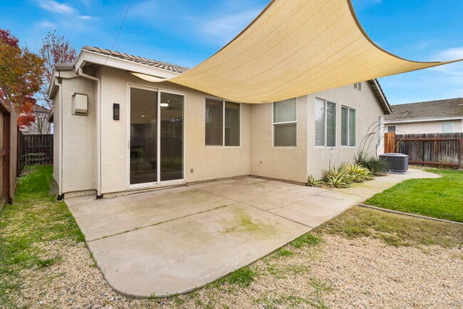 Building Photo - 5755 Amnest Way