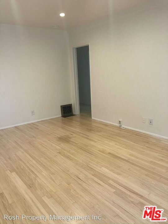 Building Photo - 10502 Ayres Ave