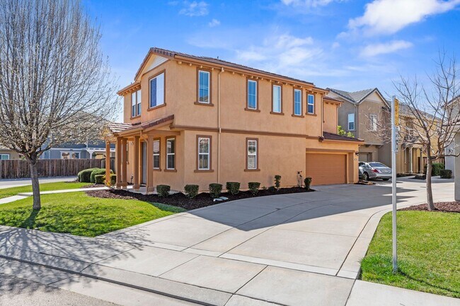 Building Photo - 20833 Grapevine Dr