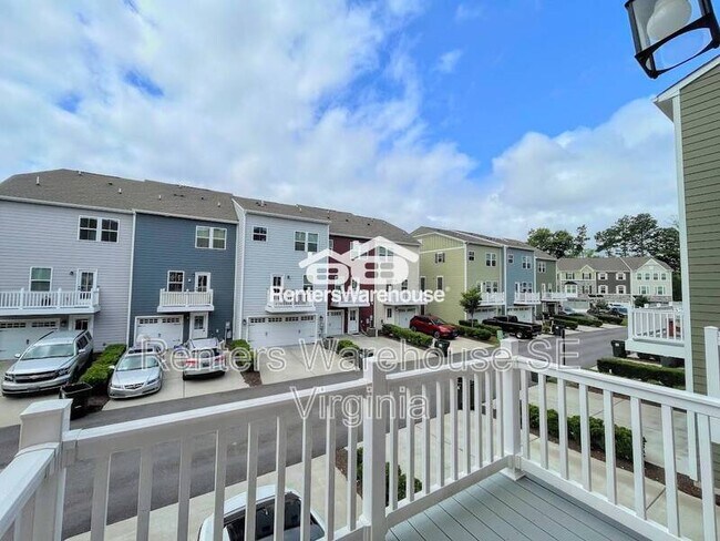 Building Photo - 1724 Defiance Dr