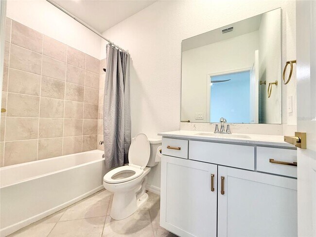 Building Photo - 10995 Pinot Dr