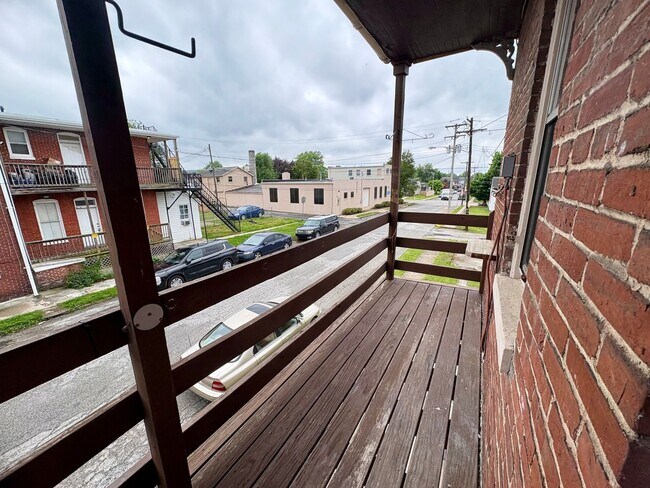 Building Photo - 540 Dallas St