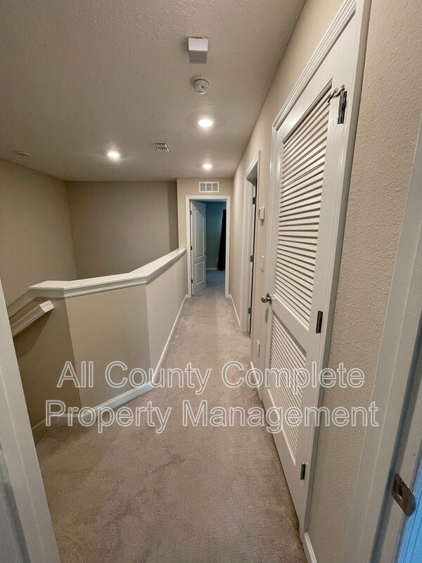 Building Photo - 12804 Josslyn Ln