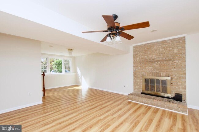 Building Photo - 10217 McKean Ct