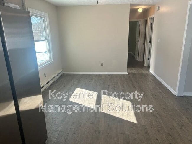 Building Photo - 266 Crawford Dr