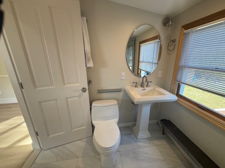 Building Photo - 48 Shannon St