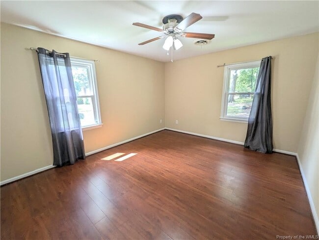 Building Photo - 111 King William Dr